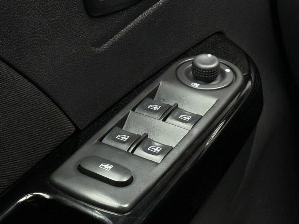 Renault Kaptur I с пробегом 2017 года, цена 1 649 000 рублей, 97000 км, внедорожник, Автокод Объявления