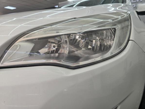 Opel Astra J с пробегом 2011 года, цена 749 000 рублей, 231000 км, хэтчбек, Автокод Объявления