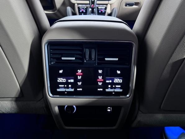 Porsche Cayenne III с пробегом 2018 года, цена 7 500 000 рублей, 47587 км, внедорожник, Автокод Объявления