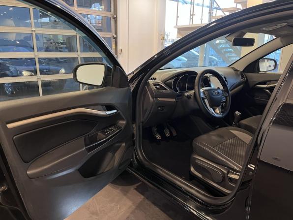 Lada (ВАЗ) Vesta I с пробегом 2019 года, цена 883 000 рублей, 279149 км, седан, Автокод Объявления
