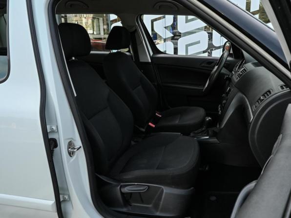 Skoda Yeti I Рестайлинг с пробегом 2015 года, цена 1 229 000 рублей, 208560 км, внедорожник, Автокод Объявления