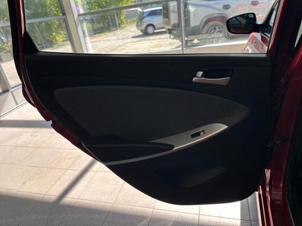 Hyundai Solaris I с пробегом 2012 года, цена 1 040 000 рублей, 37005 км, хэтчбек, Автокод Объявления