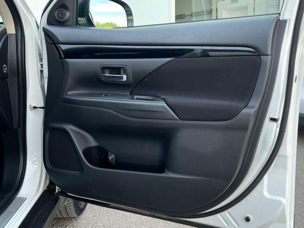 Mitsubishi Outlander III Рестайлинг 3 с пробегом 2021 года, цена 2 195 000 рублей, 55000 км, внедорожник, Автокод Объявления