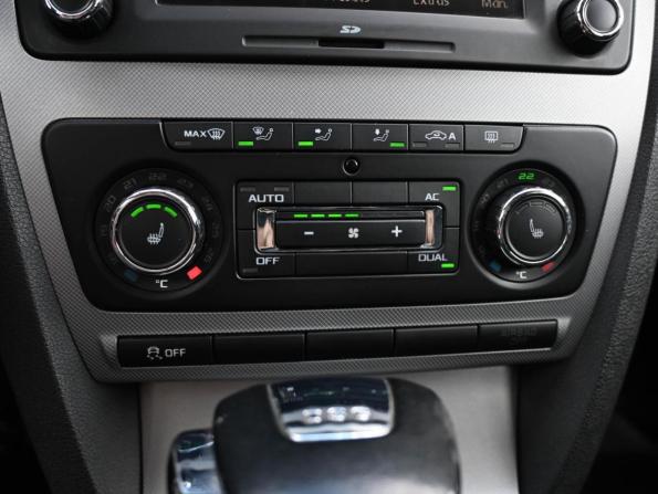 Skoda Octavia II (A5) Рестайлинг с пробегом 2011 года, цена 984 000 рублей, 189772 км, лифтбек, Автокод Объявления