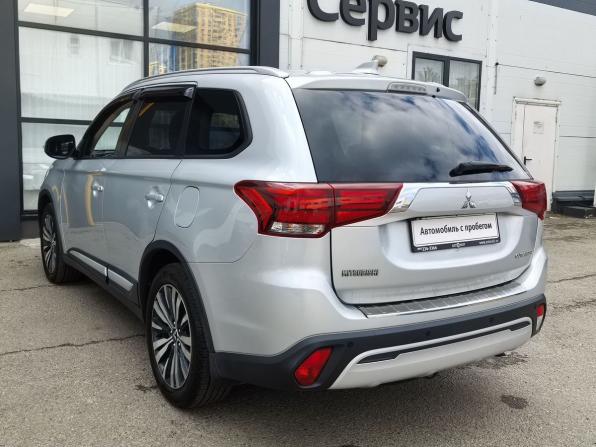 Mitsubishi Outlander III Рестайлинг 3 с пробегом 2019 года, цена 1 700 000 рублей, 238121 км, внедорожник, Автокод Объявления