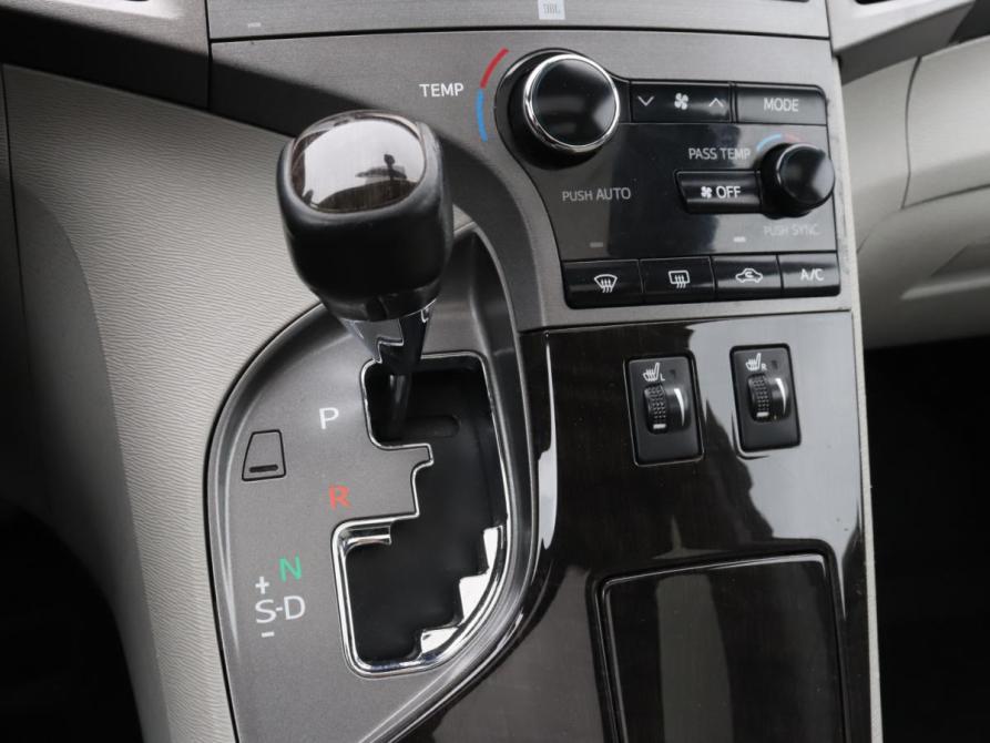 Toyota Venza I Рестайлинг Москва  - изображение 14
