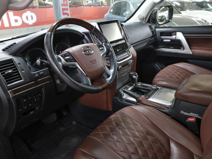 Toyota Land Cruiser 200 Series Рестайлинг 2 Москва  - изображение 17