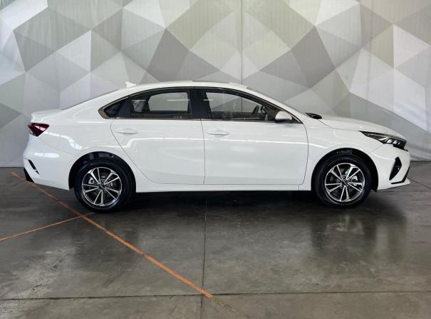 Kia K3 II (China Market) Рестайлинг с пробегом 2025 года, цена 2 490 000 рублей, 15 км, седан, Автокод Объявления