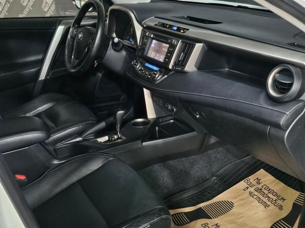 Toyota RAV4 IV (XA40) с пробегом 2013 года, цена 1 975 000 рублей, 127880 км, внедорожник, Автокод Объявления