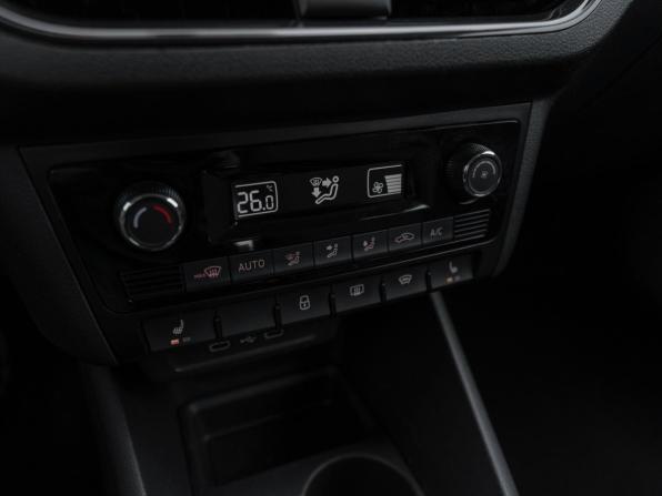 Volkswagen Polo VI с пробегом 2021 года, цена 1 580 000 рублей, 72725 км, лифтбек, Автокод Объявления