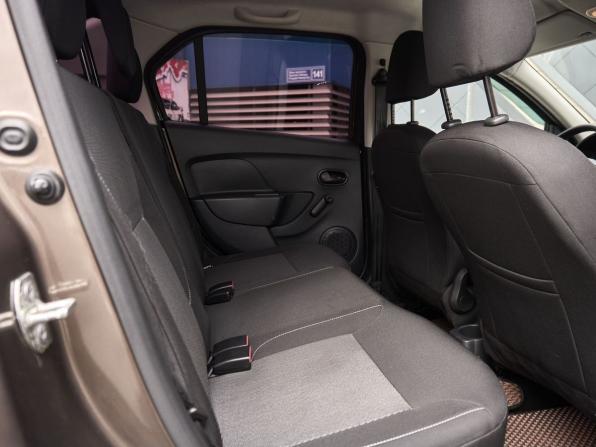 Renault Logan II Рестайлинг с пробегом 2019 года, цена 974 000 рублей, 80722 км, седан, Автокод Объявления