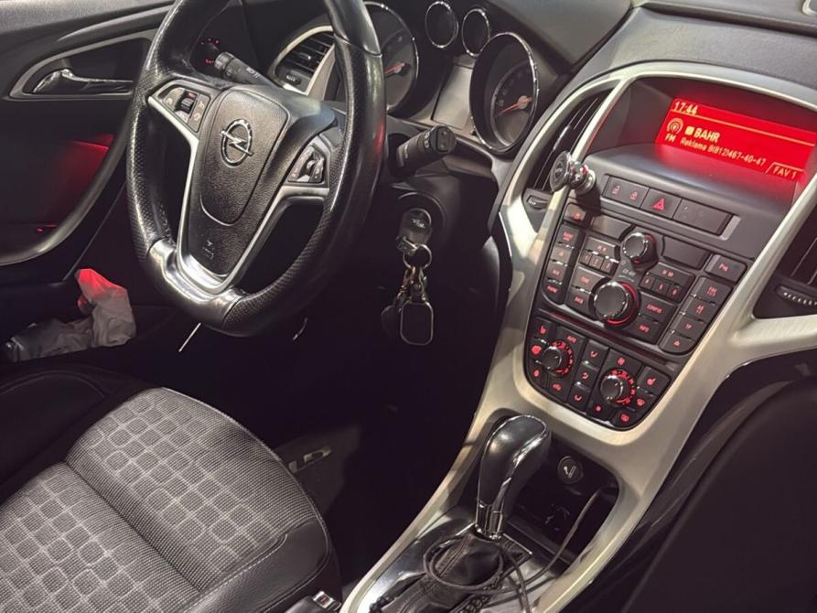 Opel Astra J Рестайлинг Санкт-Петербург  - изображение 5