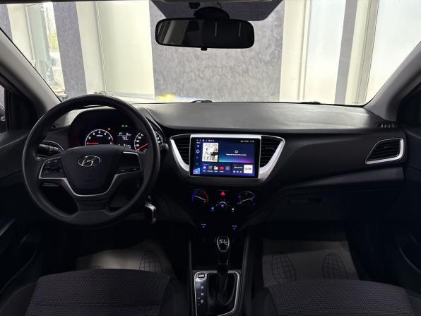 Hyundai Solaris II с пробегом 2017 года, цена 1 395 000 рублей, 116222 км, седан, Автокод Объявления