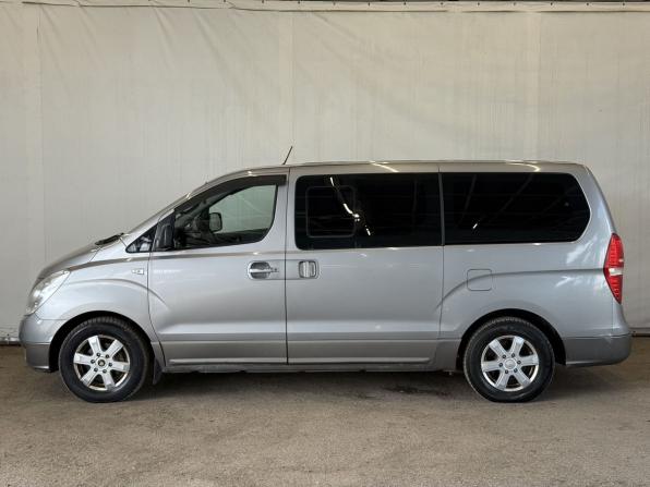 Hyundai H-1 II с пробегом 2011 года, цена 950 000 рублей, 220905 км, минивэн, Автокод Объявления