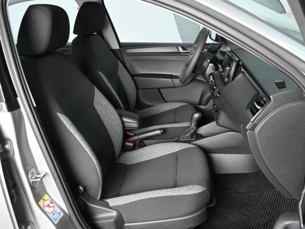 Skoda Rapid II с пробегом 2021 года, цена 1 699 000 рублей, 94390 км, лифтбек, Автокод Объявления