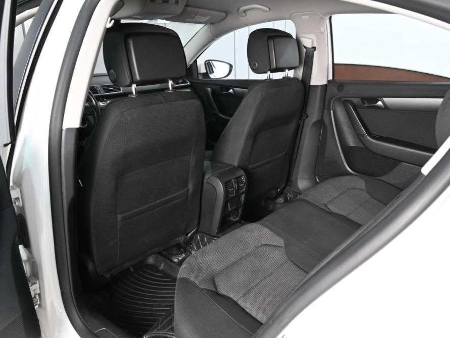 Volkswagen Passat B7 Ростов-на-Дону  - изображение 11