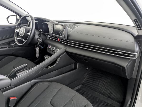 Hyundai Elantra VII (CN7) с пробегом 2022 года, цена 1 919 000 рублей, 42343 км, седан, Автокод Объявления