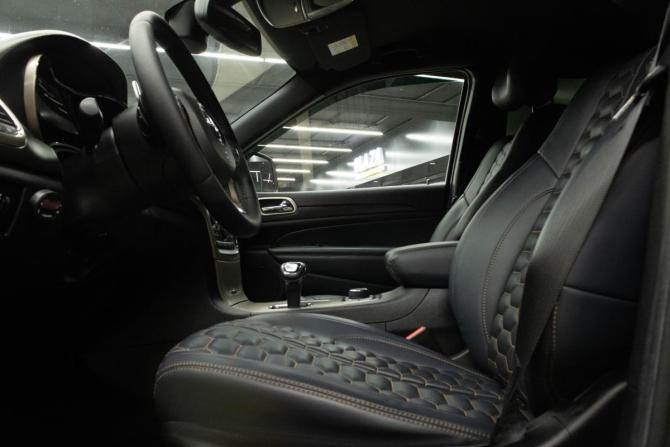 Jeep Grand Cherokee IV (WK2) Рестайлинг с пробегом 2013 года, цена 2 100 000 рублей, 187630 км, внедорожник, Автокод Объявления
