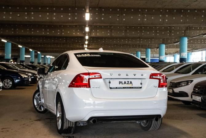 Volvo S60 II Рестайлинг с пробегом 2016 года, цена 1 549 000 рублей, 156705 км, седан, Автокод Объявления