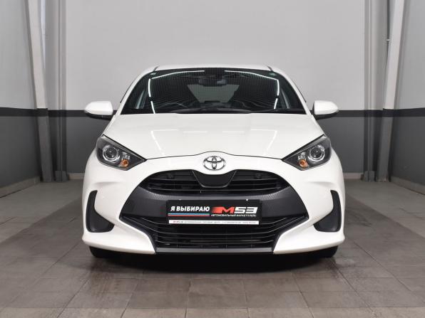 Toyota Yaris IV с пробегом 2020 года, цена 1 049 995 рублей, 122022 км, хэтчбек, Автокод Объявления
