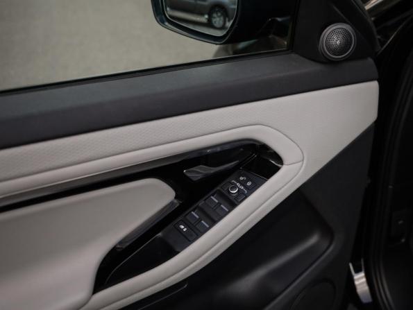 Land Rover Range Rover Evoque II с пробегом 2019 года, цена 3 399 000 рублей, 94509 км, внедорожник, Автокод Объявления