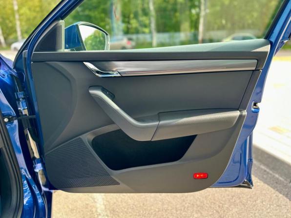 Skoda Octavia III (A7) Рестайлинг с пробегом 2019 года, цена 2 130 000 рублей, 106217 км, лифтбек, Автокод Объявления
