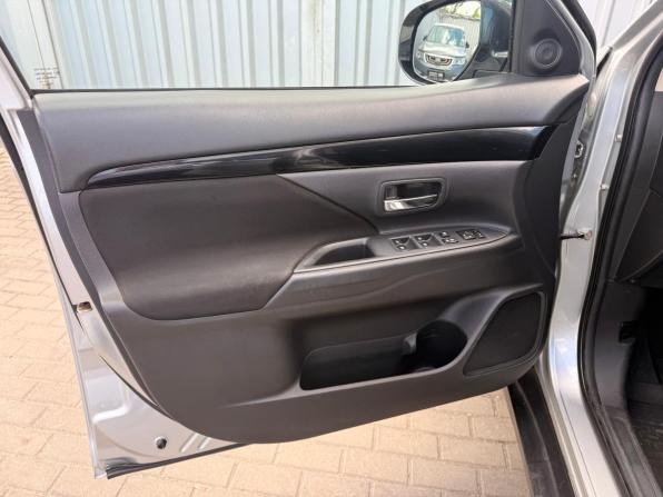 Mitsubishi Outlander III Рестайлинг 3 с пробегом 2019 года, цена 1 699 000 рублей, 85537 км, внедорожник, Автокод Объявления