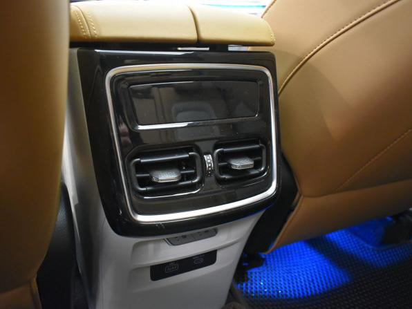 JETOUR X70 PLUS I Рестайлинг с пробегом 2024 года, цена 2 275 000 рублей, 55000 км, внедорожник, Автокод Объявления