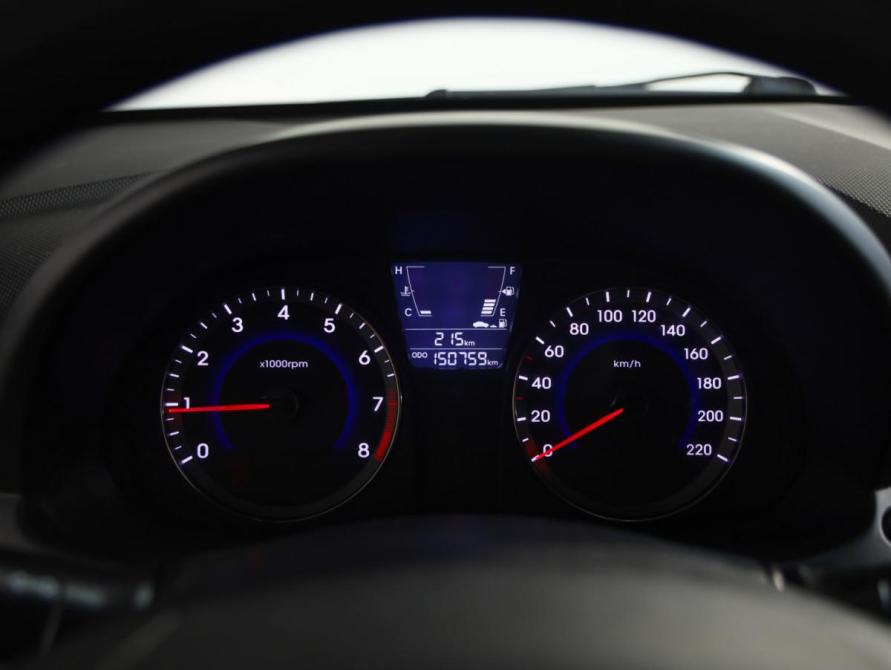 Hyundai Solaris I Санкт-Петербург  - изображение 12