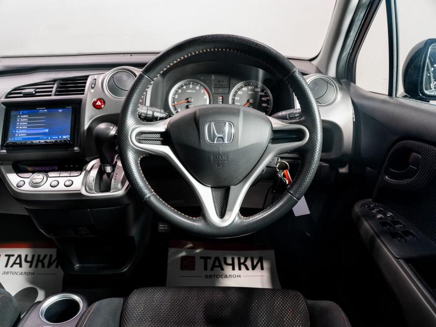 Honda Stream II Рестайлинг Чита  - изображение 9