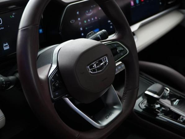 Geely Monjaro I с пробегом 2023 года, цена 3 187 444 рубля, 50668 км, внедорожник, Автокод Объявления