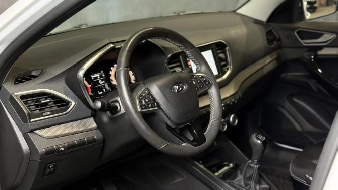 Lada (ВАЗ) Vesta I Рестайлинг (NG) с пробегом 2023 года, цена 1 299 000 рублей, 39000 км, седан, Автокод Объявления
