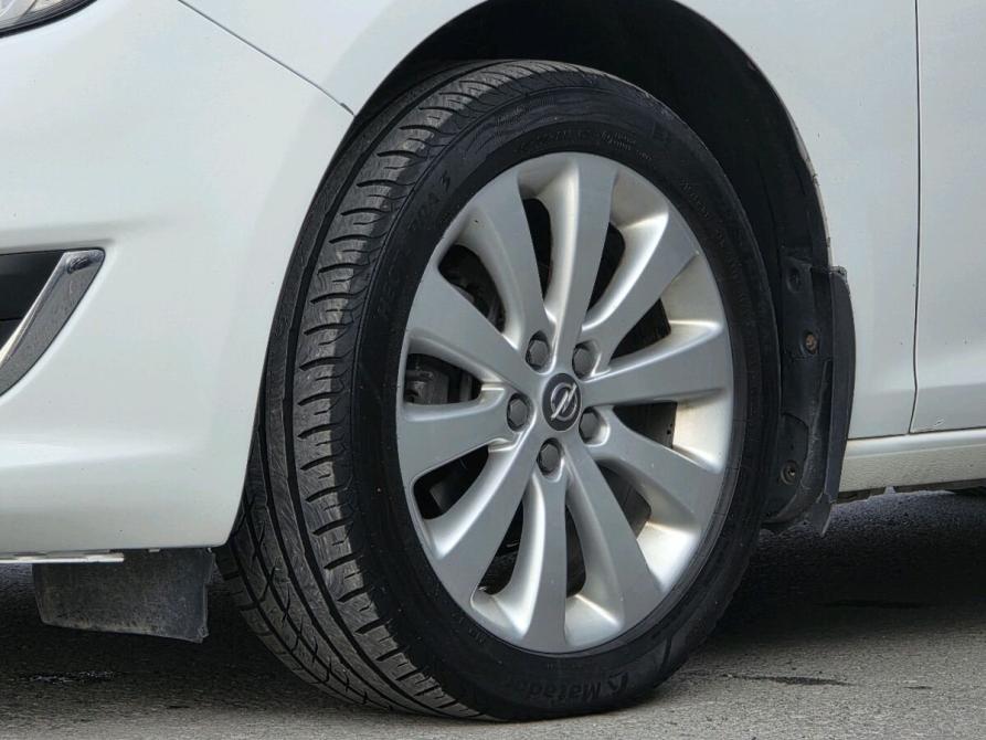 Opel Astra J Рестайлинг Новосибирск  - изображение 28