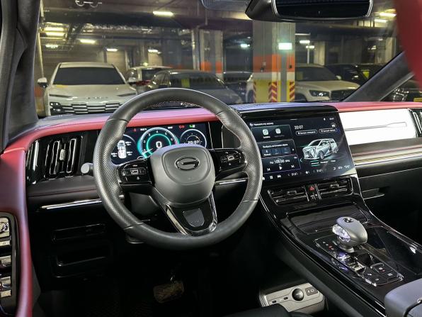 GAC M8 с пробегом 2024 года, цена 4 999 000 рублей, 26630 км, минивэн, Автокод Объявления
