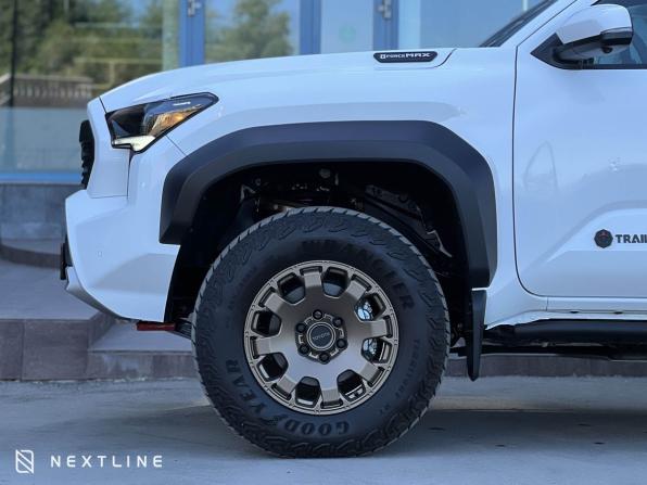 Новый Toyota Tacoma IV 2025 года, цена 10 990 000 рублей, offers.body_type.unknown, Автокод Объявления