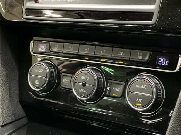 Volkswagen Passat B8 с пробегом 2015 года, цена 1 690 000 рублей, 104753 км, седан, Автокод Объявления
