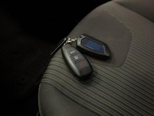 Ford Focus III с пробегом 2012 года, цена 995 000 рублей, 156159 км, хэтчбек, Автокод Объявления