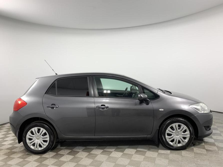 Toyota Auris I Москва  - изображение 4