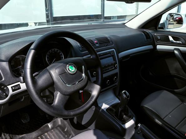 Skoda Octavia II (A5) Рестайлинг с пробегом 2012 года, цена 799 000 рублей, 184416 км, лифтбек, Автокод Объявления