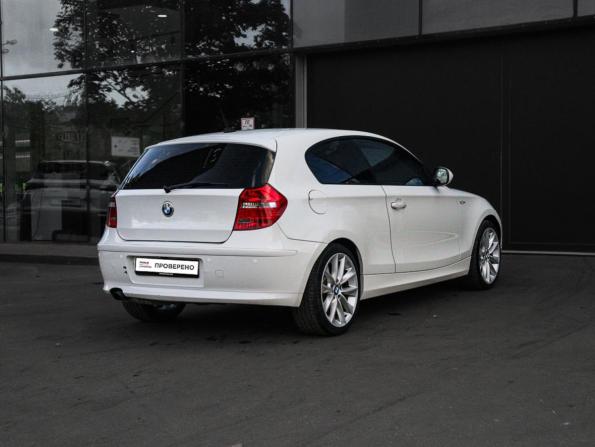 BMW 1 серии I (E81/E82/E87/E88) Рестайлинг с пробегом 2011 года, цена 900 000 рублей, 125456 км, хэтчбек, Автокод Объявления