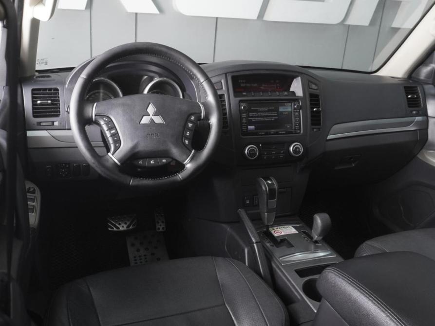Mitsubishi Pajero IV Рестайлинг 1 Ростов-на-Дону  - изображение 6