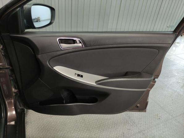 Hyundai Solaris I Рестайлинг с пробегом 2016 года, цена 910 000 рублей, 200378 км, хэтчбек, Автокод Объявления