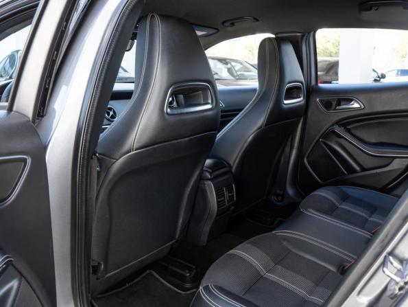 Mercedes-Benz GLA I (X156) Рестайлинг с пробегом 2019 года, цена 2 019 700 рублей, 184505 км, внедорожник, Автокод Объявления