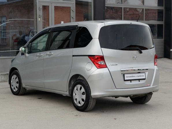 Honda Freed I с пробегом 2011 года, цена 955 000 рублей, 169700 км, компактвэн, Автокод Объявления