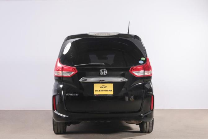 Honda Freed II с пробегом 2017 года, цена 1 599 000 рублей, 73000 км, компактвэн, Автокод Объявления