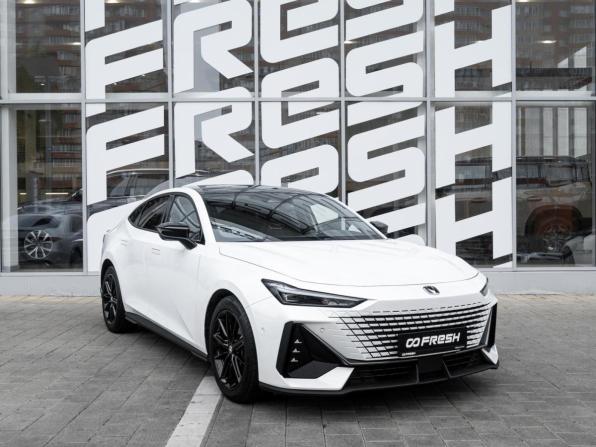 Changan UNI-V I с пробегом 2024 года, цена 2 457 000 рублей, 7992 км, лифтбек, Автокод Объявления