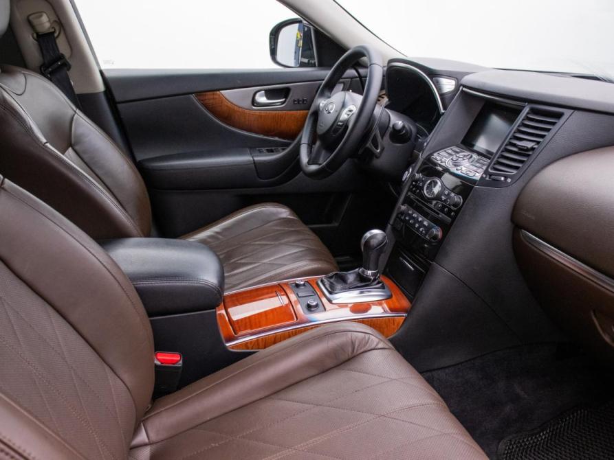 Infiniti QX70 Москва  - изображение 10
