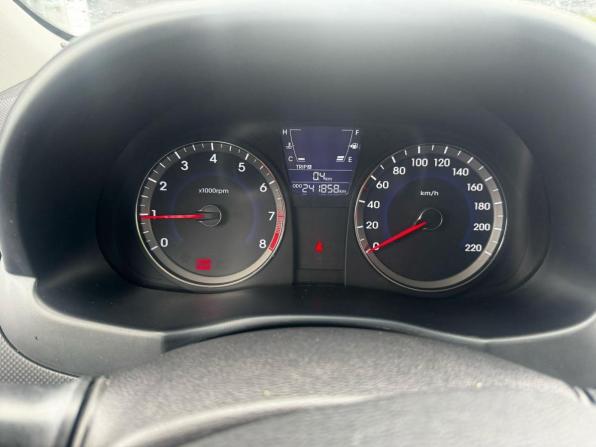 Hyundai Solaris I с пробегом 2012 года, цена 649 900 рублей, 241850 км, седан, Автокод Объявления