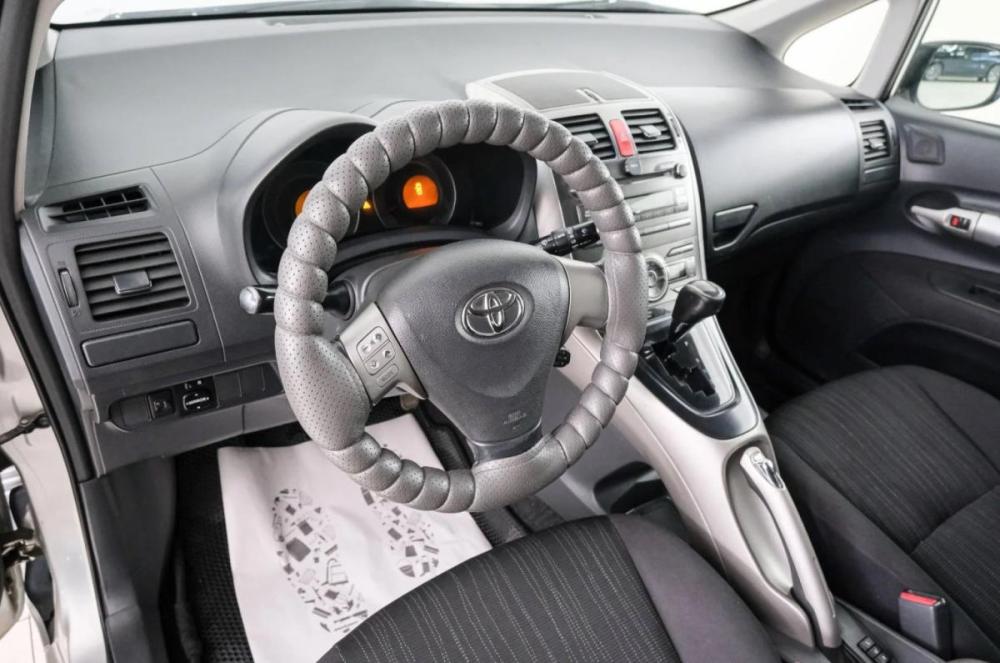 Toyota Auris I Красноярск  - изображение 9