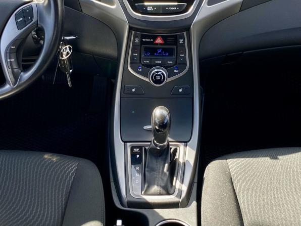 Hyundai Elantra V (MD) Рестайлинг с пробегом 2014 года, цена 1 299 000 рублей, 117873 км, седан, Автокод Объявления